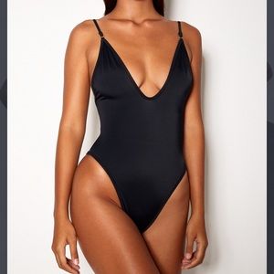 Gooseberry Swim | So Chic One Piece | Black | Small | NWT